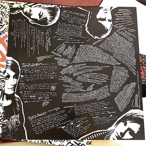 SOLD :: Paramore RIOT! Vinyl Record - Picture 5 of 5